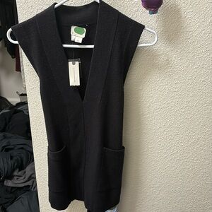 Black anthropologie top with belt